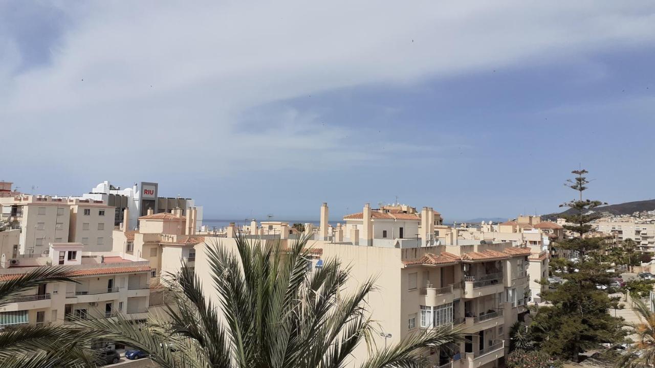 Amplio Piso Al Lado De La Playa En Nerja Apartment ภายนอก รูปภาพ
