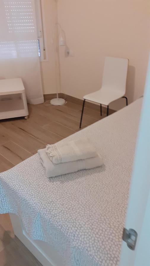 Amplio Piso Al Lado De La Playa En Nerja Apartment ภายนอก รูปภาพ