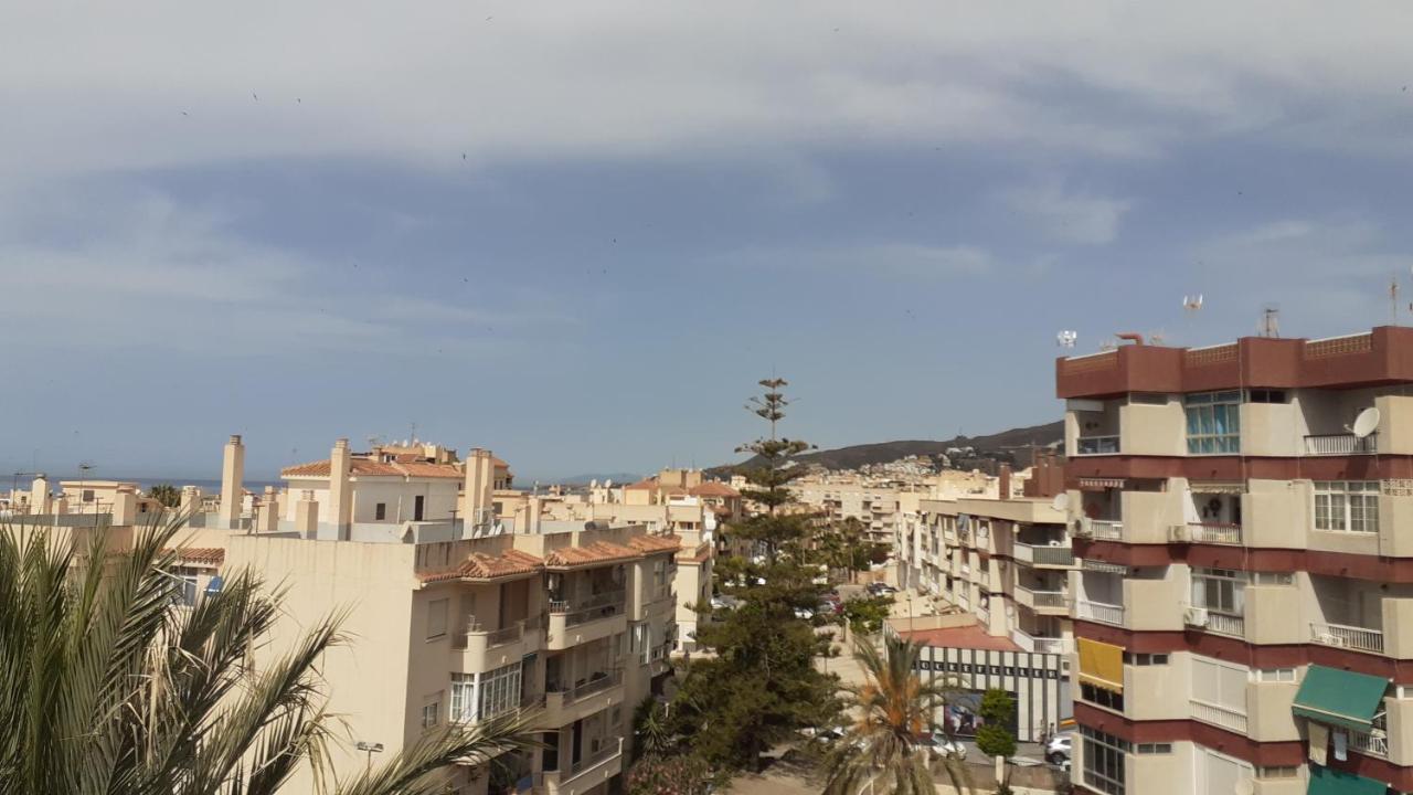Amplio Piso Al Lado De La Playa En Nerja Apartment ภายนอก รูปภาพ
